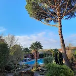 De La Barbacane Otel 3*
