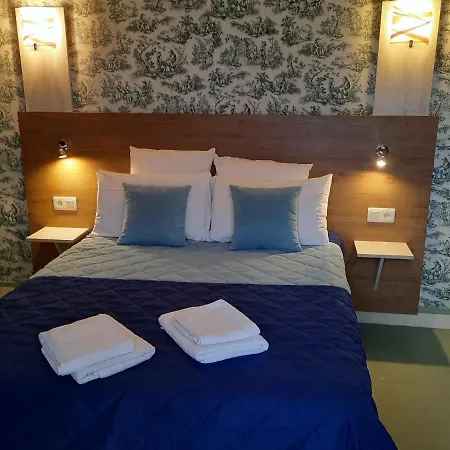 De La Barbacane Tiffauges