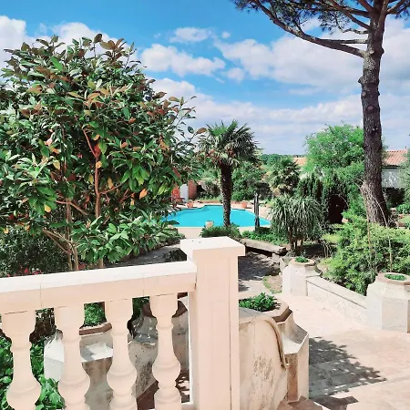 De La Barbacane Hotel Tiffauges