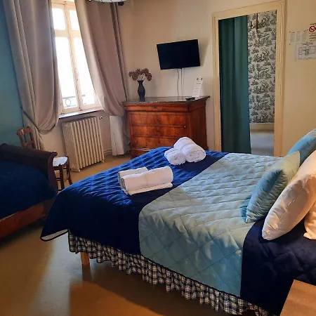 De La Barbacane Hotel Tiffauges