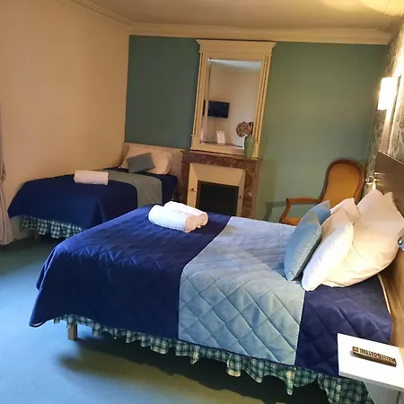 De La Barbacane Hotel