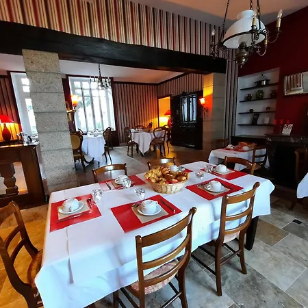 De La Barbacane 3* Tiffauges