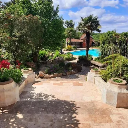 Hotel De La Barbacane