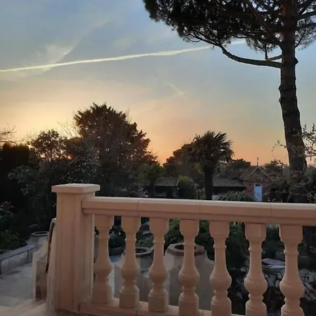 De La Barbacane Hotel 3*