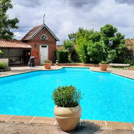 Hotel De La Barbacane 3*