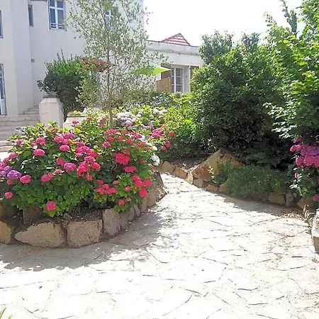 De La Barbacane 3* Tiffauges