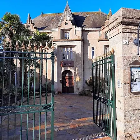 De La Barbacane 3*