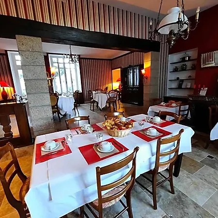 De La Barbacane 3* Tiffauges