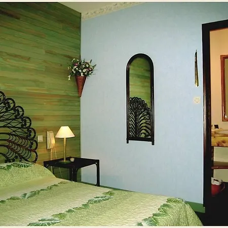 Hotel De La Barbacane 3*