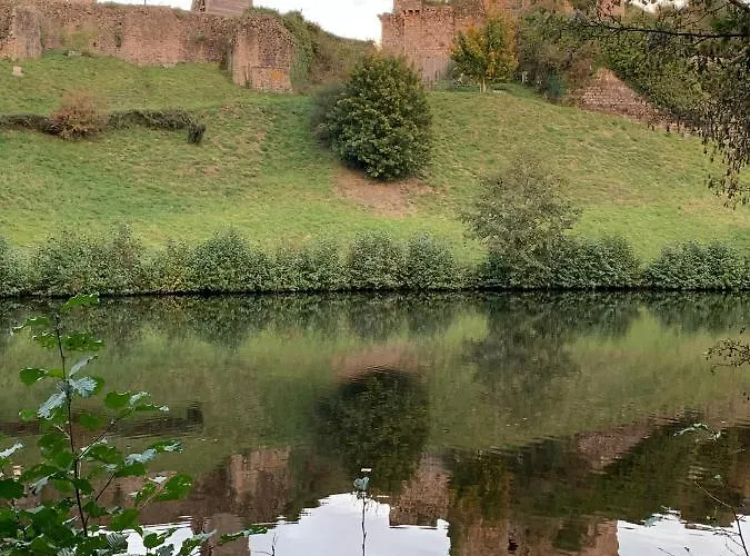 De La Barbacane Tiffauges