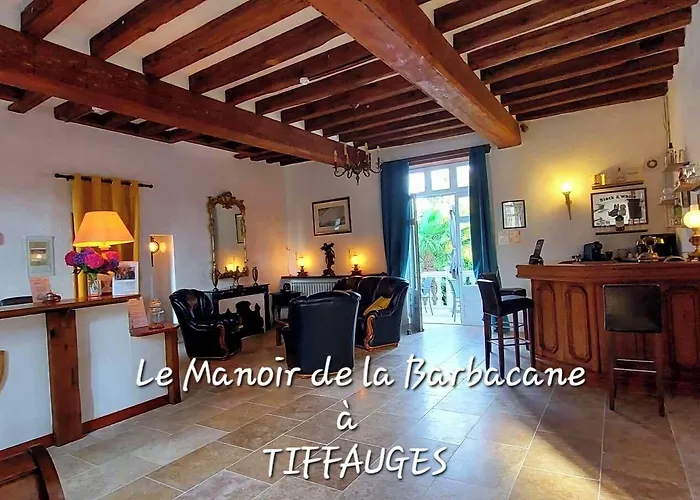 De La Barbacane Hotel Tiffauges