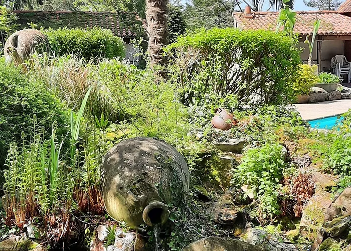 De La Barbacane Hotell