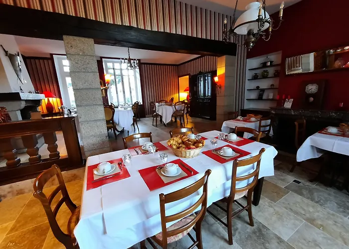 De La Barbacane 3* Tiffauges