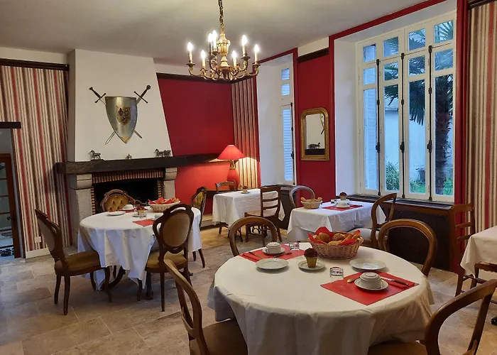 De La Barbacane Hotell Tiffauges