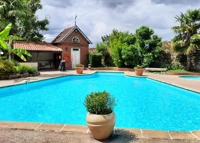 Hotel De La Barbacane 3*