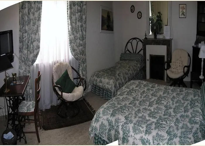 Hotel De La Barbacane 3*